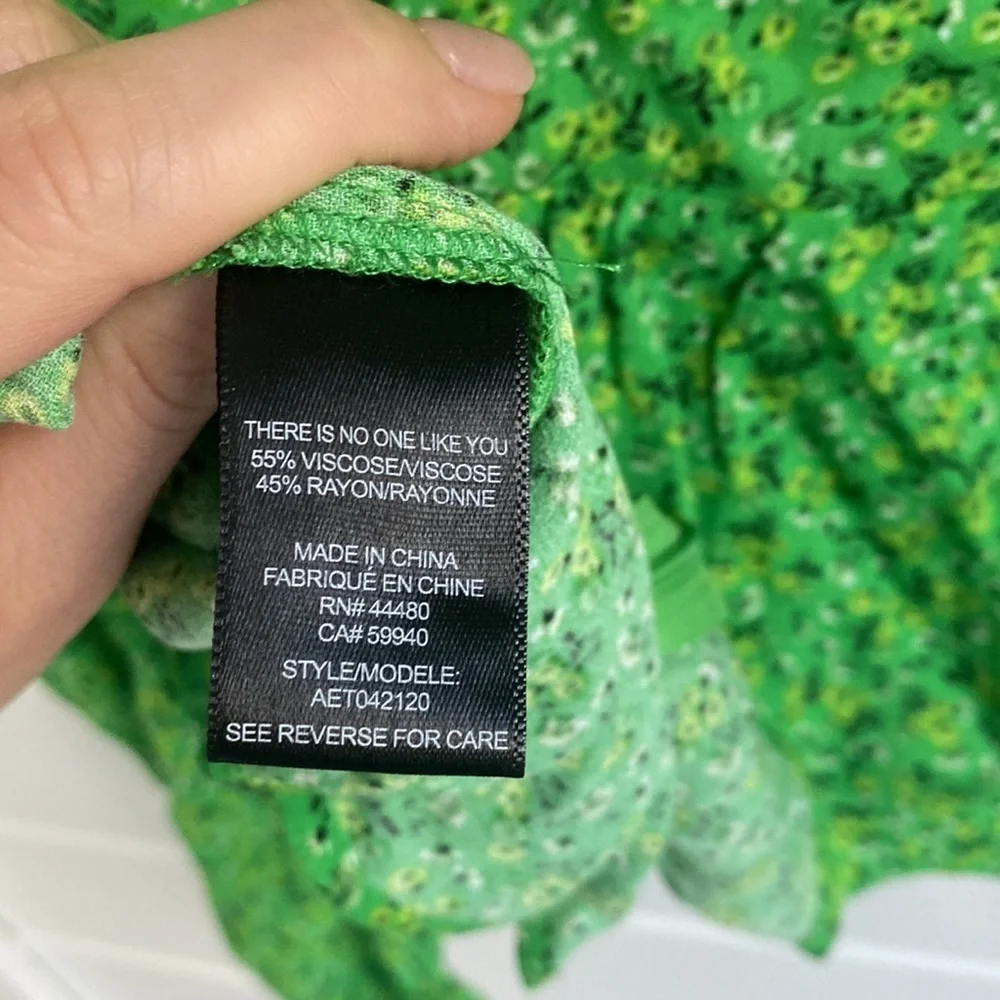 AFRM | Green Floral Long Sleeve Smocked Crop Top | Great Condition - Picture 6 of 7